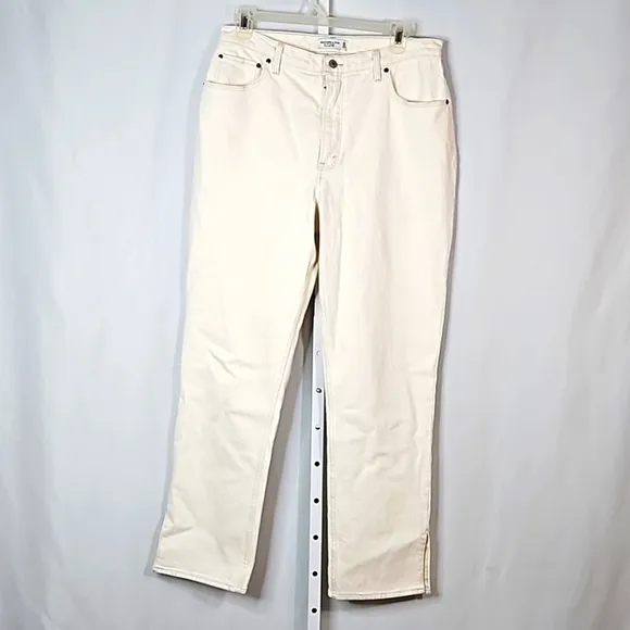 Abercrombie &amp; Fitch Cream 33/16 Jeans NWOT