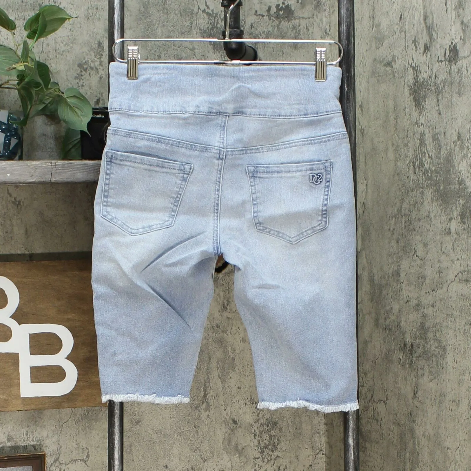DG2 by Diane Gilman Classic Stretch Pull On Bermuda Shorts Chambray Petite XS