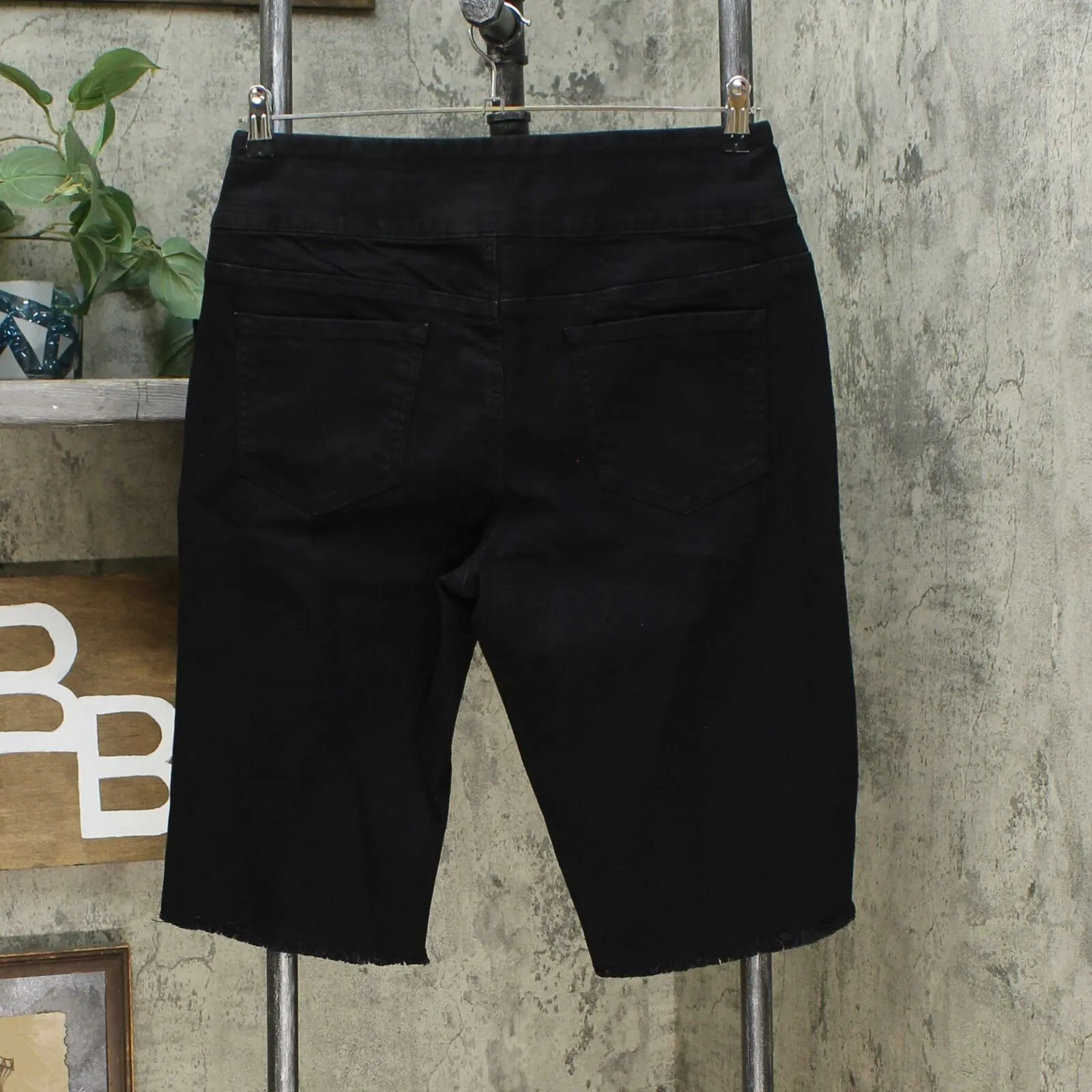 DG2 by Diane Gilman Women's Classic Stretch Pull On Bermuda Shorts Black Large