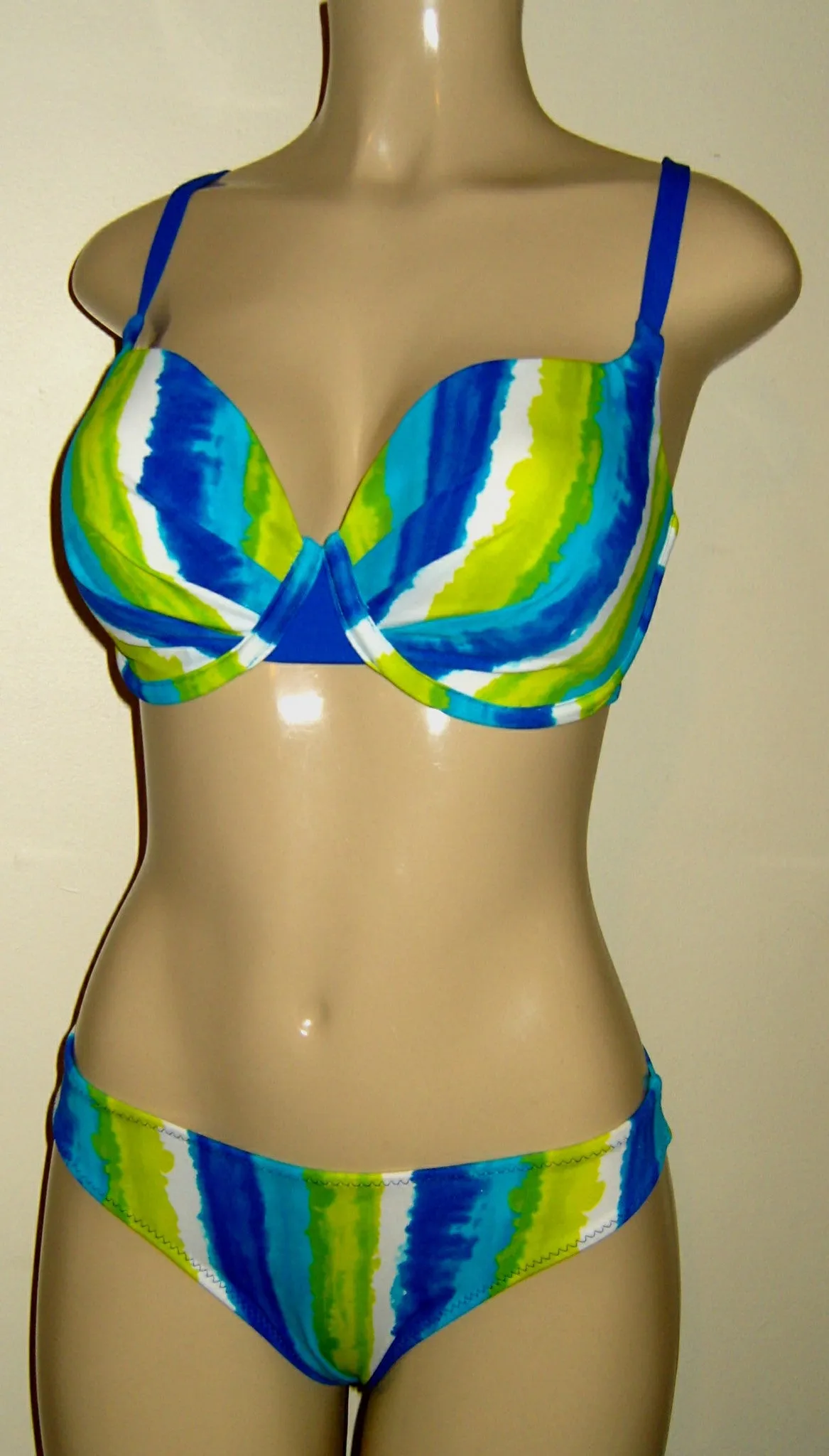 Enhancer Push Up Underwire Bikini Top and Timeless Swimwear Bottom