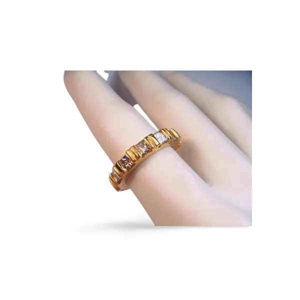 Exquisite 18K Yellow Gold Diamond Eternity Wedding Band Ring