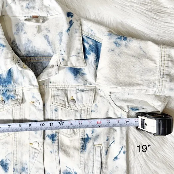 Free People Tie Dye Bleach Washed Buttondown Long Sleeve Denim Jean Jacket M