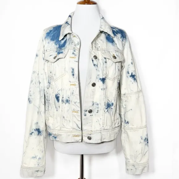 Free People Tie Dye Bleach Washed Buttondown Long Sleeve Denim Jean Jacket M