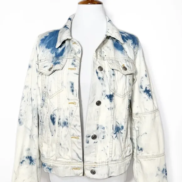 Free People Tie Dye Bleach Washed Buttondown Long Sleeve Denim Jean Jacket M