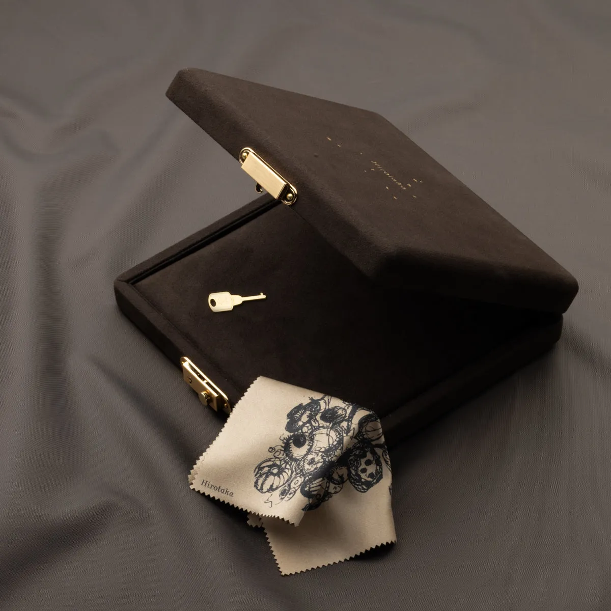 Hirotaka Ultimate Travel Jewelry Case