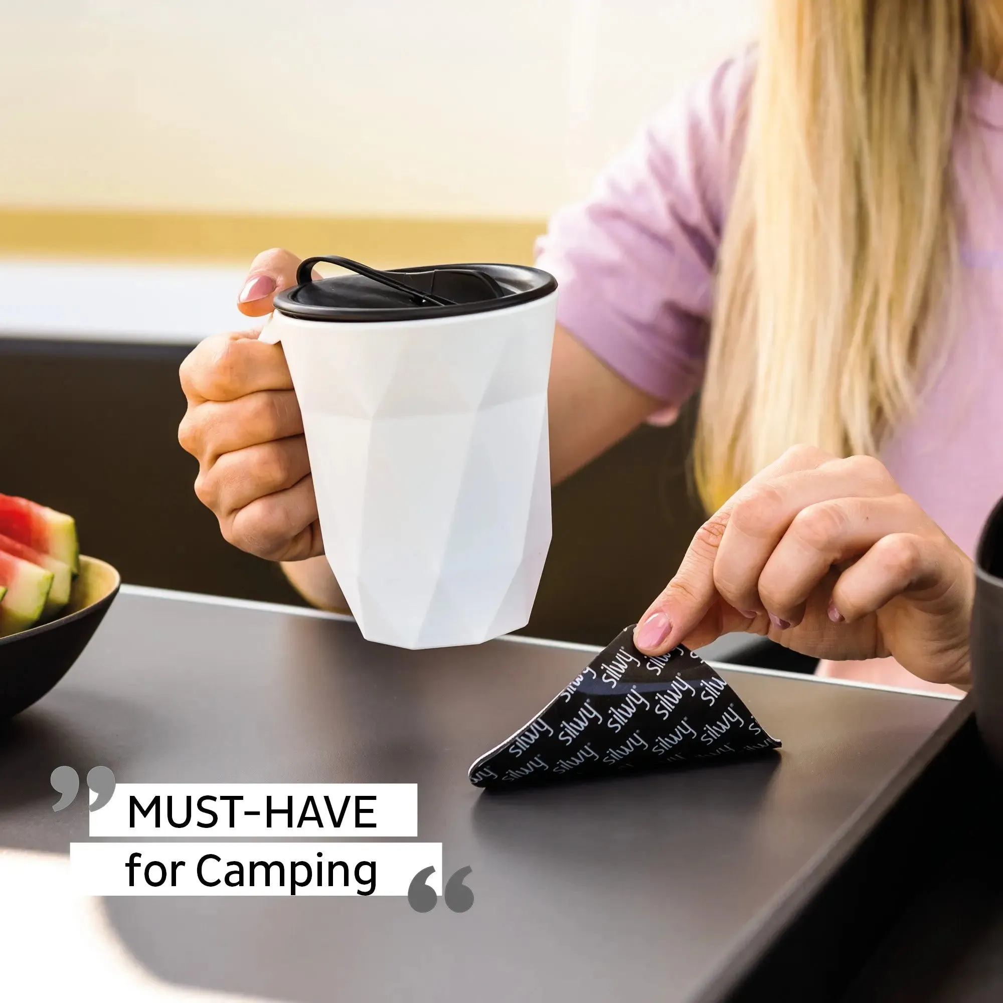 Magnetic TO GO Handle Cup WHITE by Silwy
