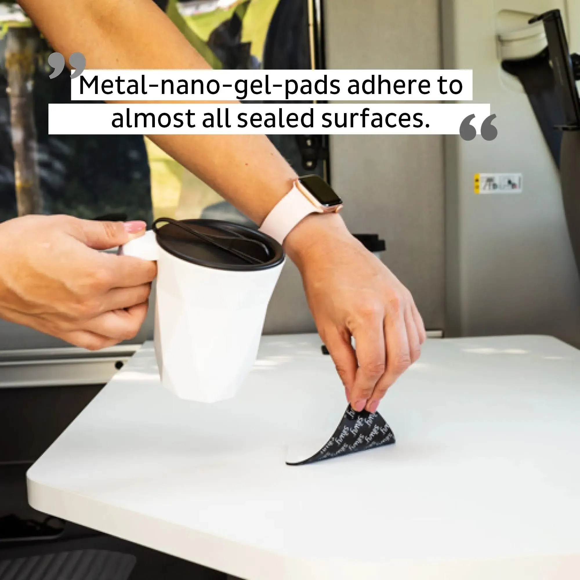 Magnetic TO GO Handle Cup WHITE by Silwy