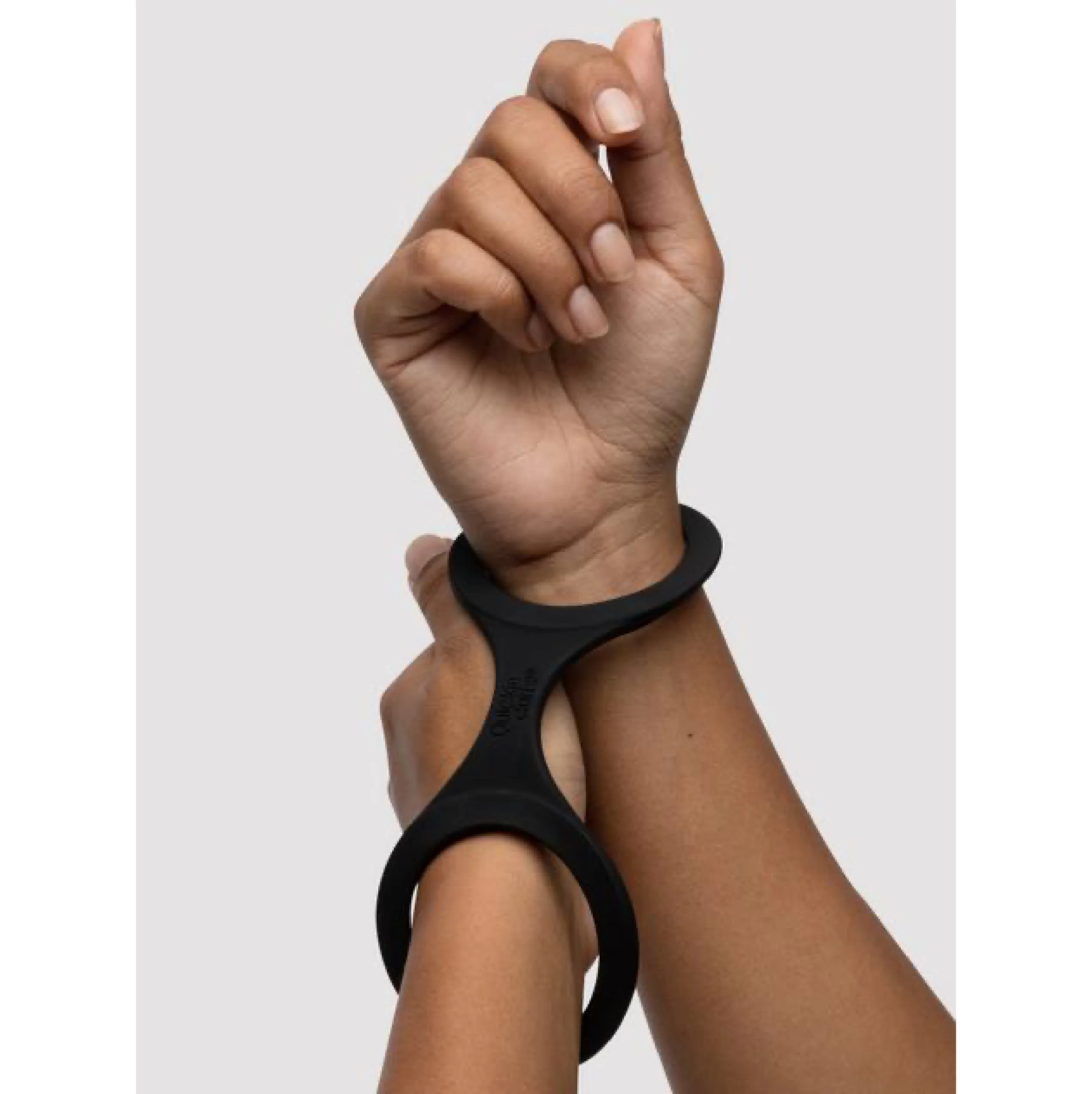 QUICKIE CUFFS BLACK MEDIUM