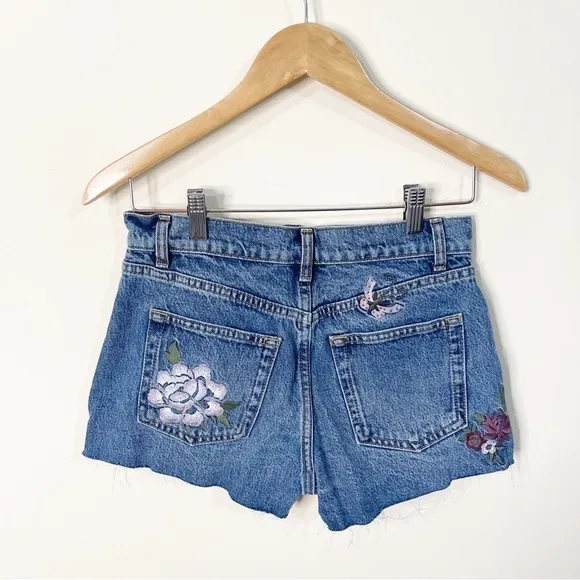 Reformation Floral Fauna Embroidery Charlie High Rise Jean Shorts Size 25 NWOT