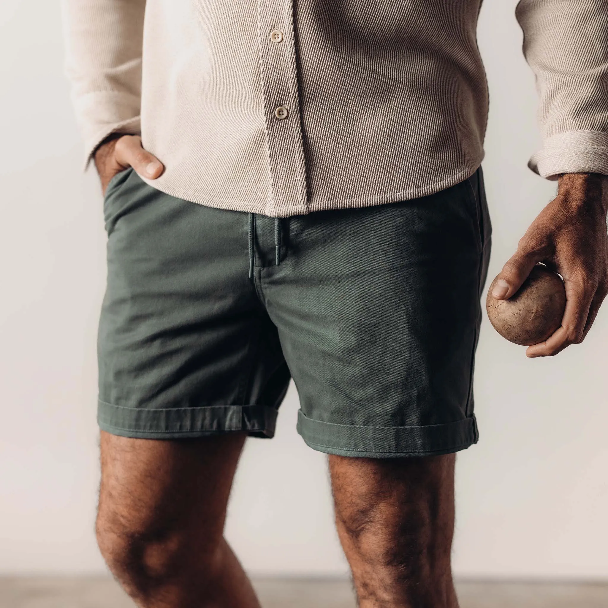 The Apres Short in Organic Deep Sea Foundation Twill
