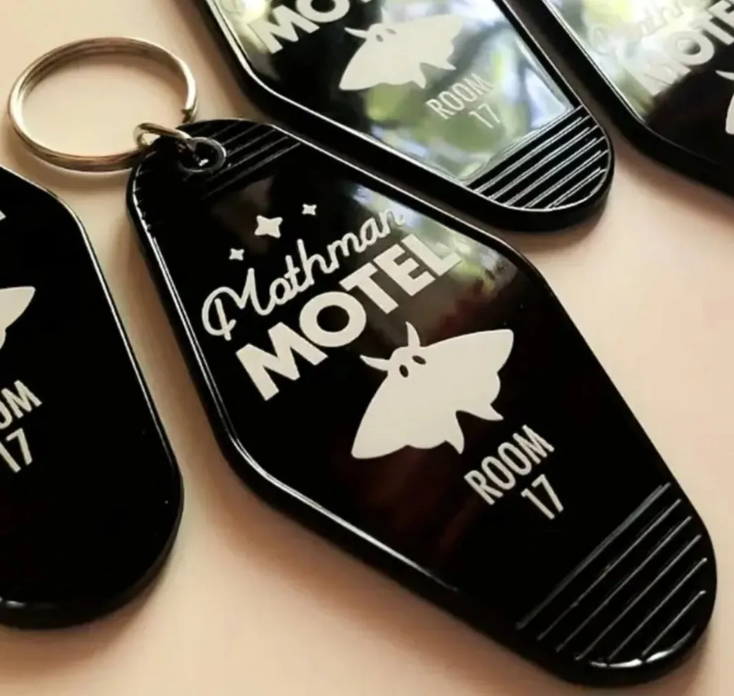 The Mothman Prophecies movie AVALON MOTOR INN PROP KEYTAG Point Pleasant monsterTHE MOTHMAN PROPHECIES movie AVALON MOTOR INN PROP KEYTAG Point Pleasant monster