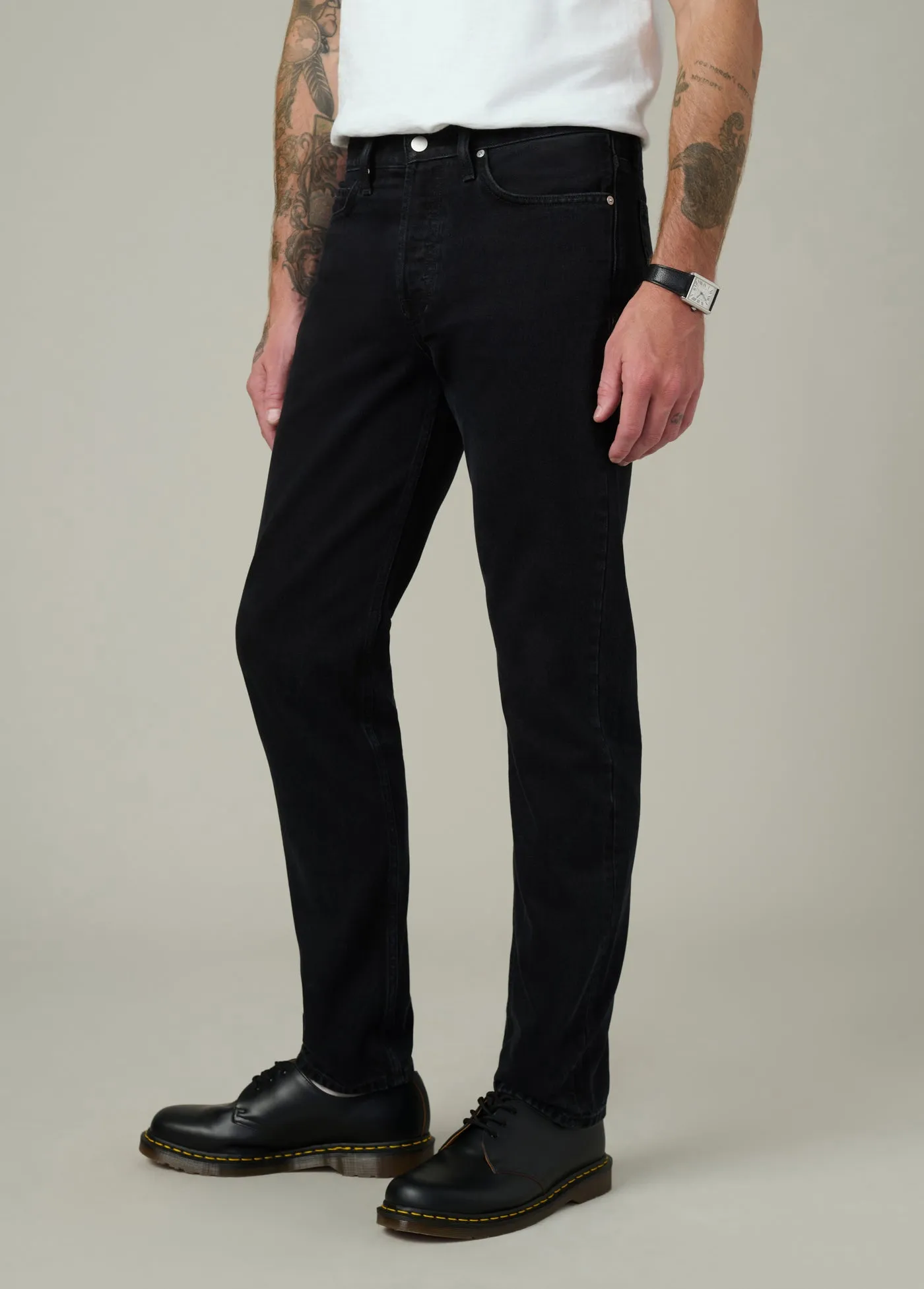 THE SLIM STRAIGHT 32