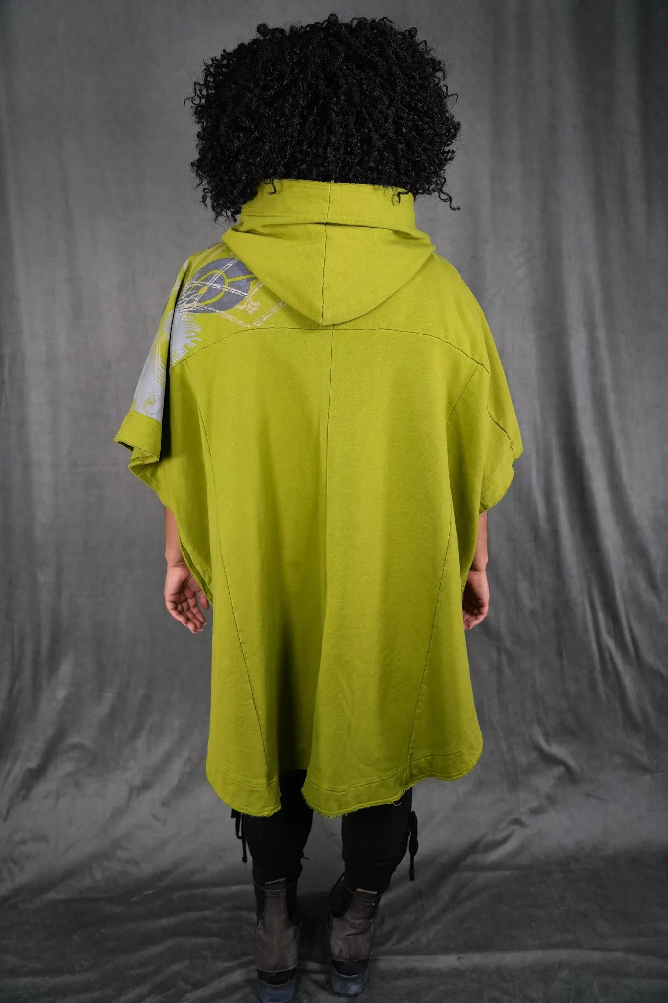 V1365 Moroccan Green Hooded Iris Cape-P