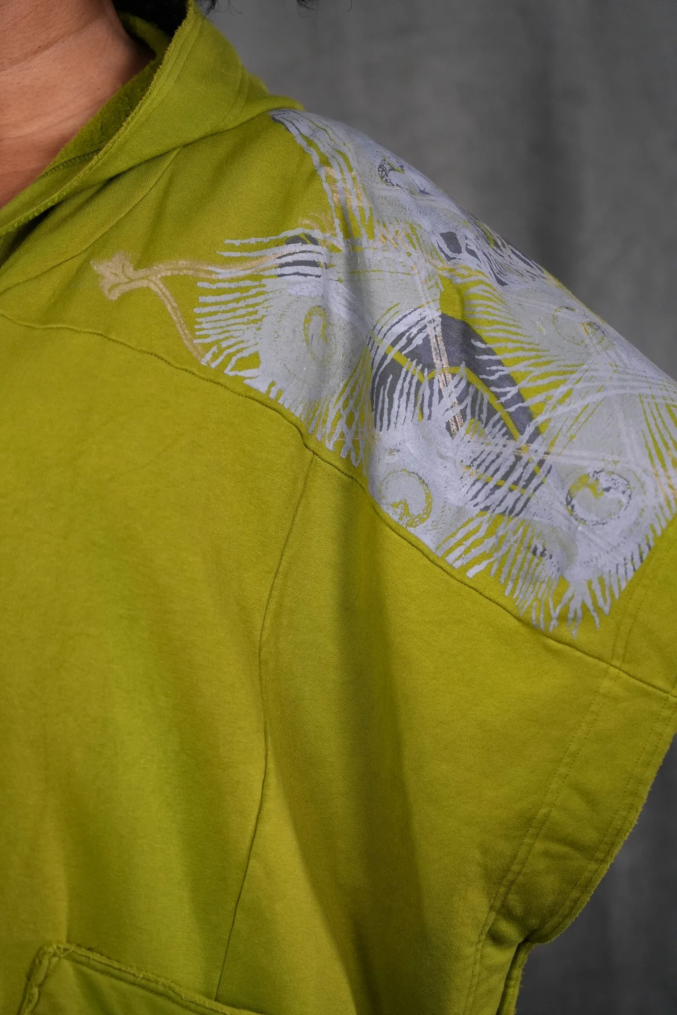 V1365 Moroccan Green Hooded Iris Cape-P