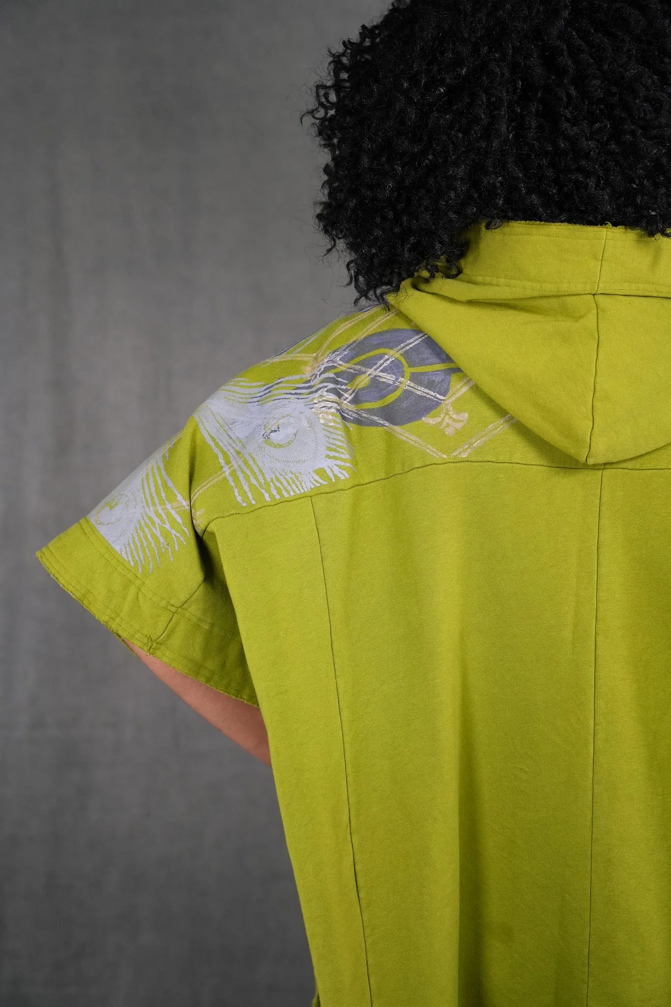 V1365 Moroccan Green Hooded Iris Cape-P
