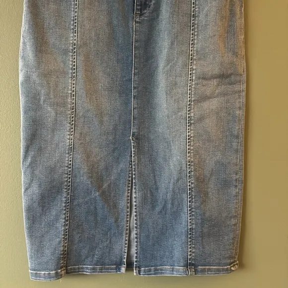 We the Free Free People Maddie Denim Midi Skirt Blue Front Slit Boho Sz 30